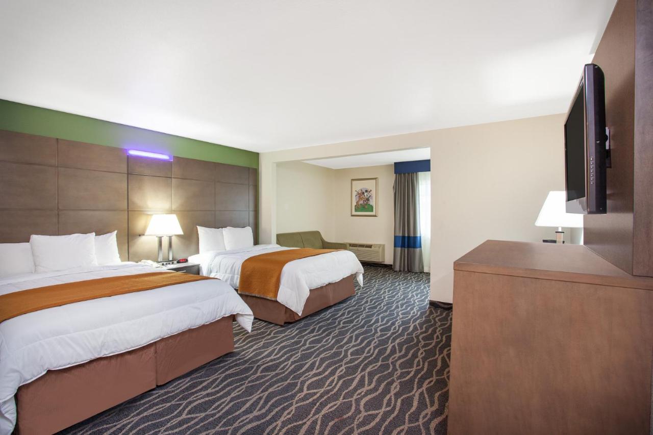 Mini Suite with Two Queen Beds - Non-Smoking at Travelodge Inn & Suites by Wyndham Anaheim on Disneyland Dr
