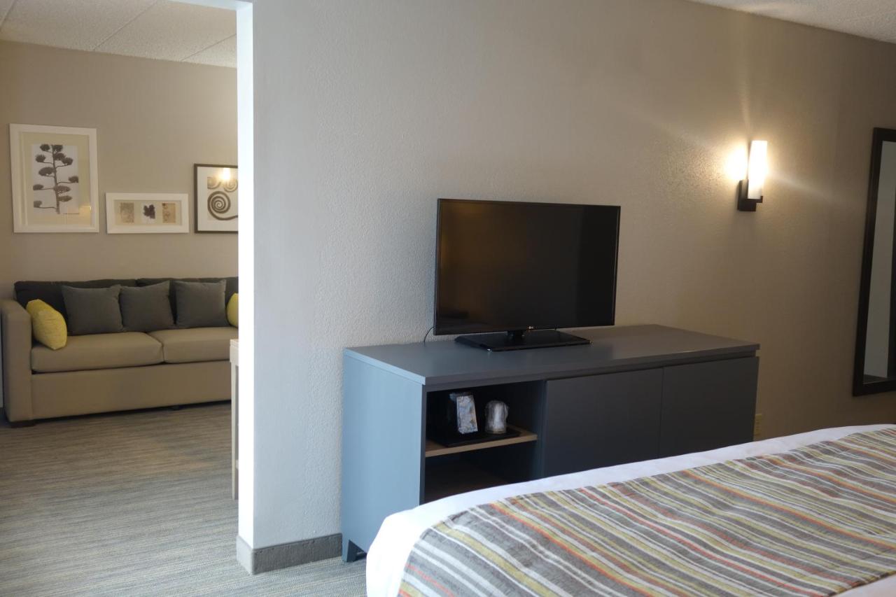 King Studio Suite - Non-Smoking at Country Inn & Suites by Radisson, La Crosse, WI