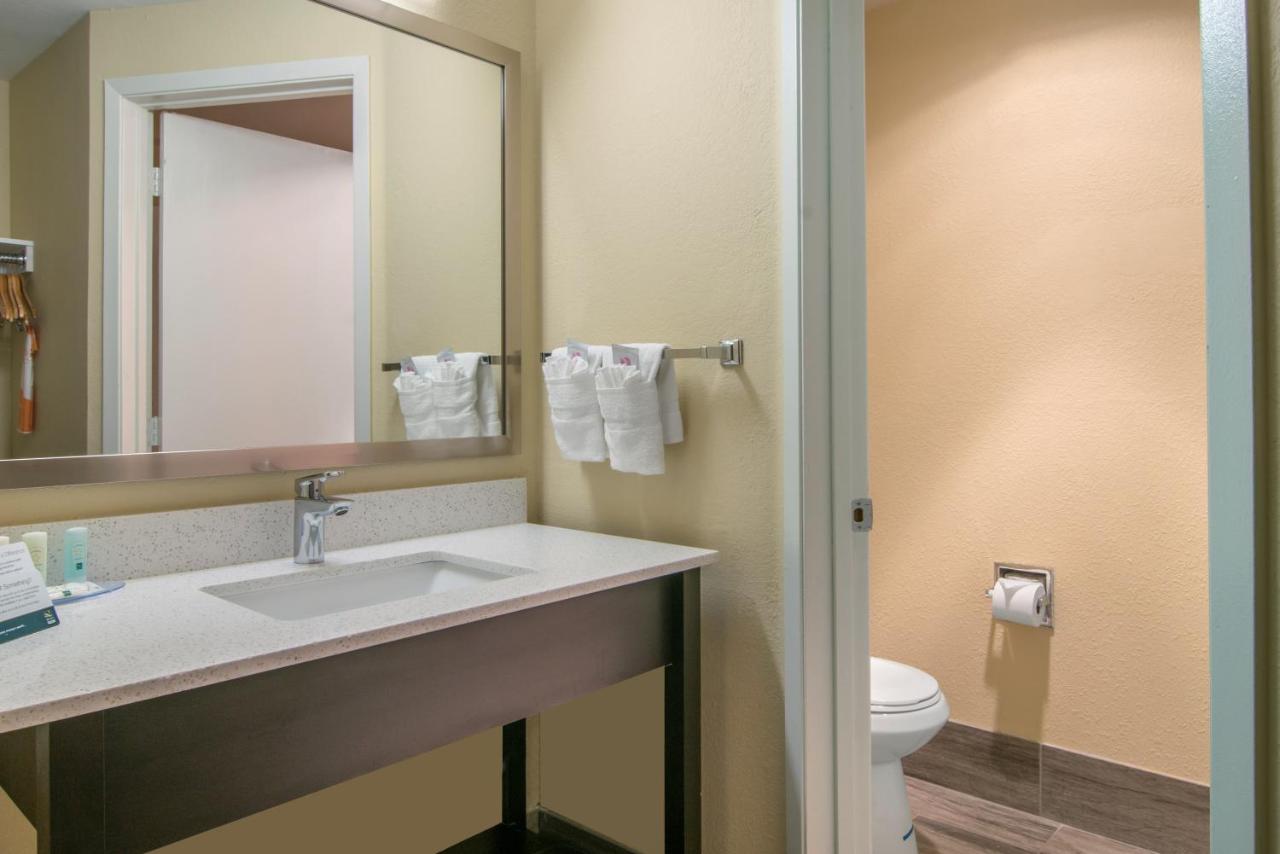 King Room - Disability Access/Non-Smoking at Quality Inn & Suites Albany Corvallis