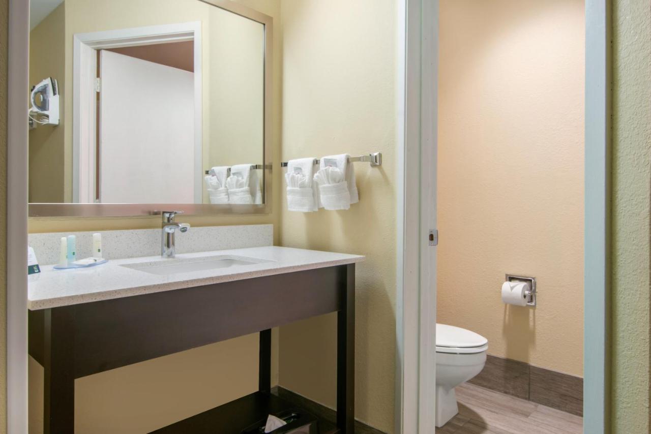 King Room - Disability Access/Non-Smoking at Quality Inn & Suites Albany Corvallis