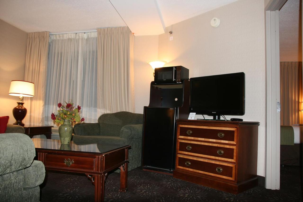 King Suite - Non-Smoking at Holiday Inn Budd Lake - Rockaway Area by IHG