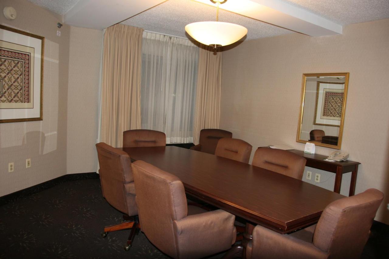 Executive King Suite - Non-Smoking at Holiday Inn Budd Lake - Rockaway Area by IHG