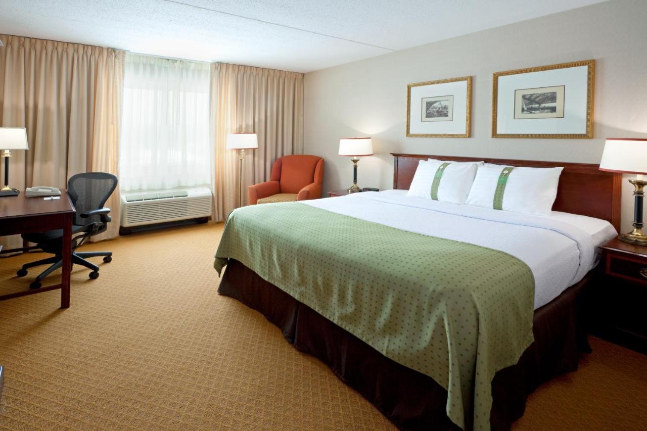 King Suite - Non-Smoking at Holiday Inn Budd Lake - Rockaway Area by IHG