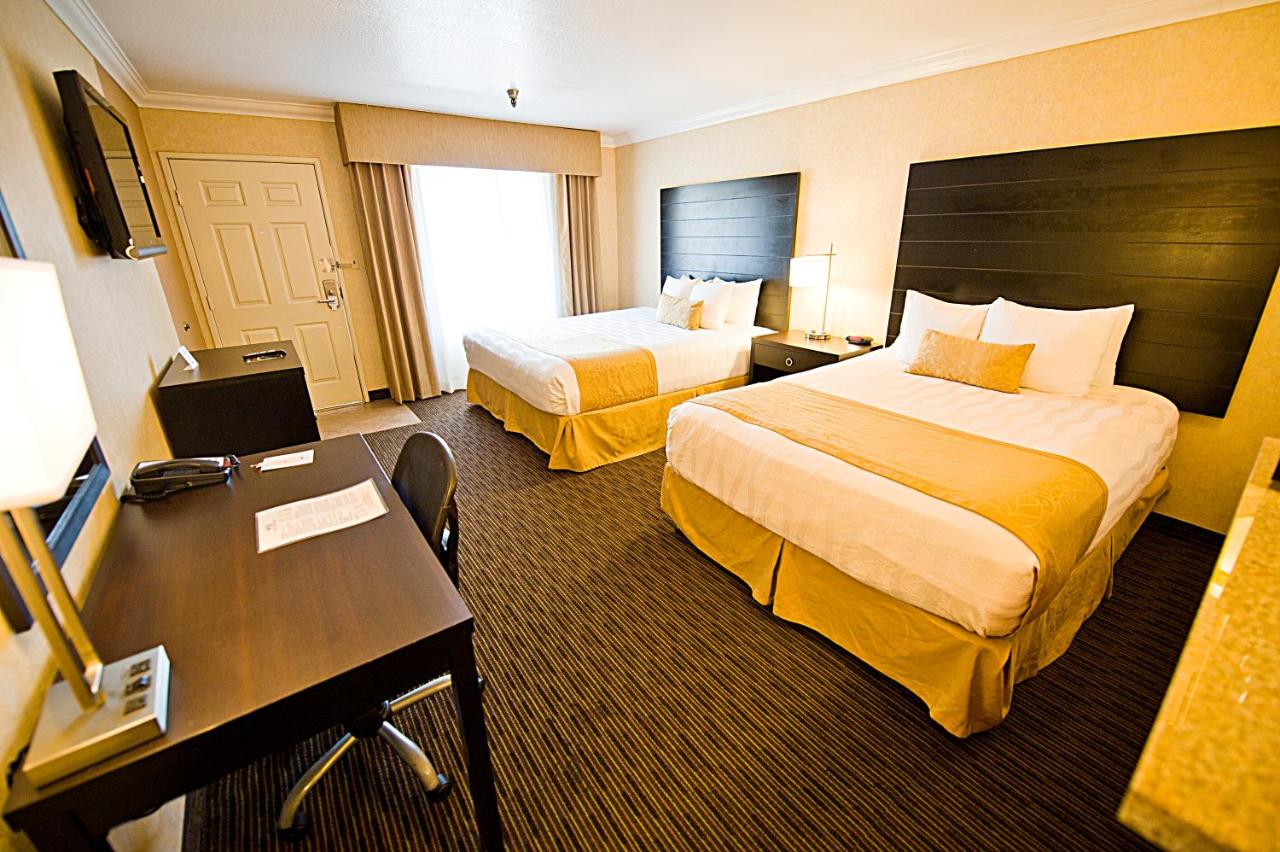 Standard Double Room with Two Double Beds at Hotel d’Lins Ontario Airport