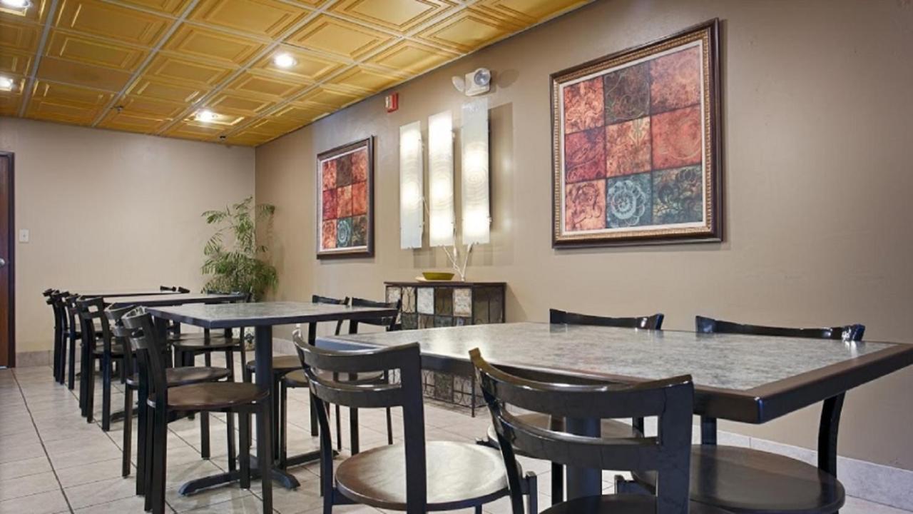  | Executive Inn