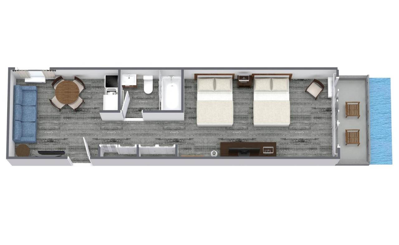 Queen Suite with Sea View at Compass Cove Resort