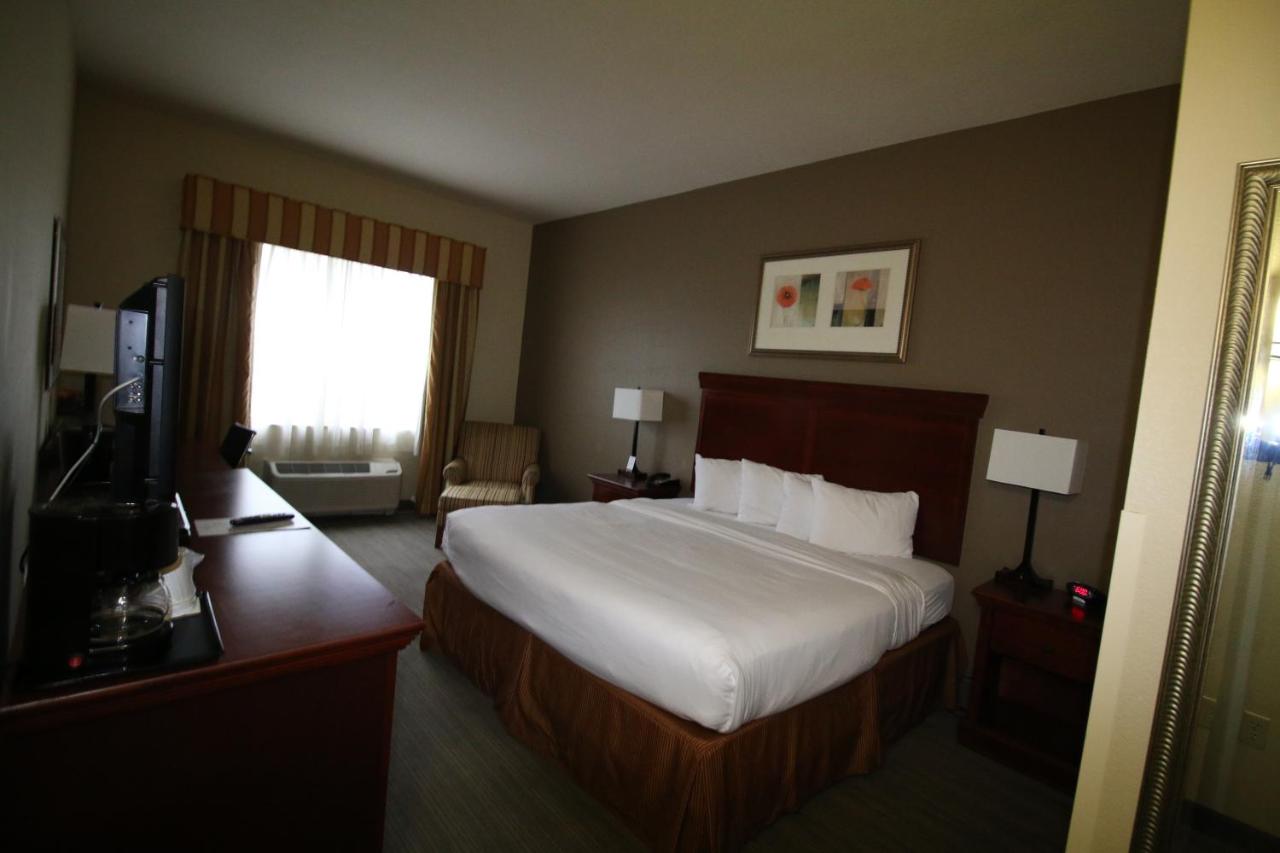 King Room at Seffner Inn and Suites