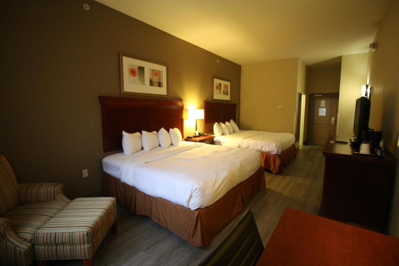 Queen Room with Two Queen Beds at Seffner Inn and Suites