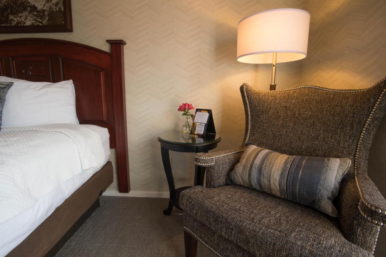 Superior Double Room at Hotel Boulderado