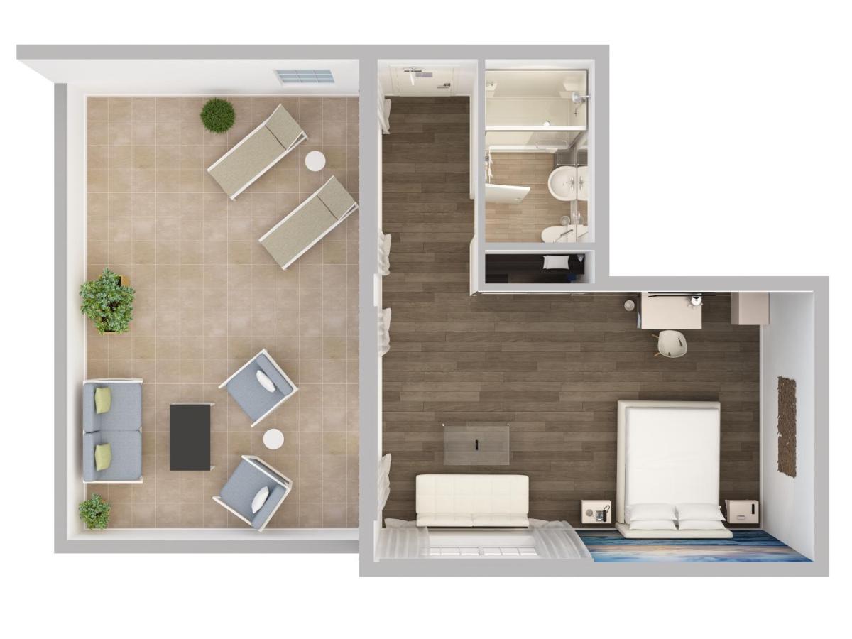 Suite with Terrace at President Hotel Villa