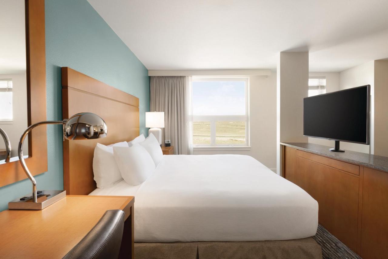 King Studio - Disability Access/Roll-In Shower at Hyatt House Denver Airport