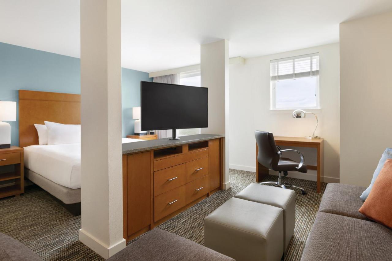 King Studio - Disability Access/Roll-In Shower at Hyatt House Denver Airport