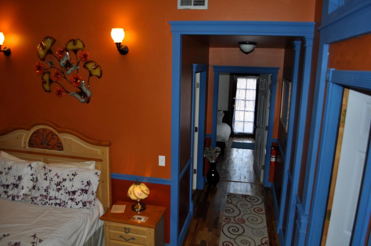 Deluxe Queen Suite at The Historic Grand Canyon Hotel