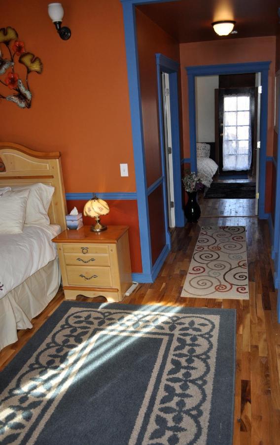 Deluxe Queen Suite at The Historic Grand Canyon Hotel
