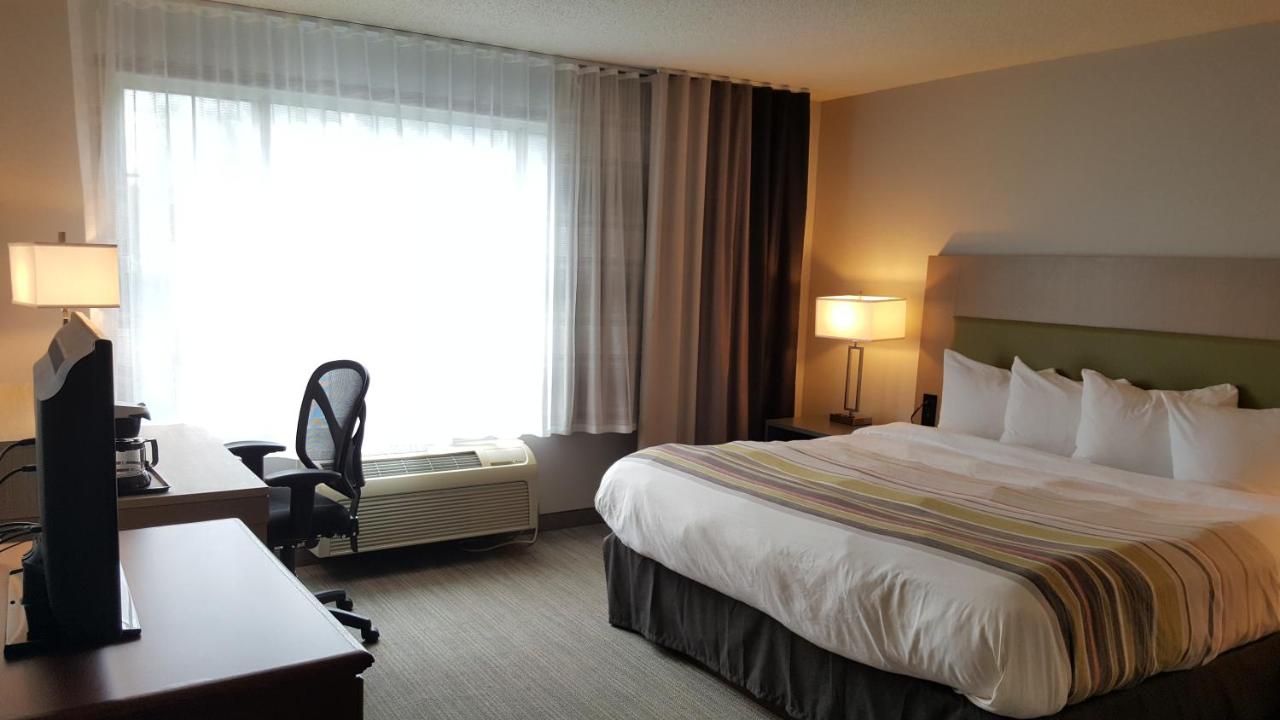 King Room - Non-Smoking at Country Inn & Suites by Radisson, Elk River, MN