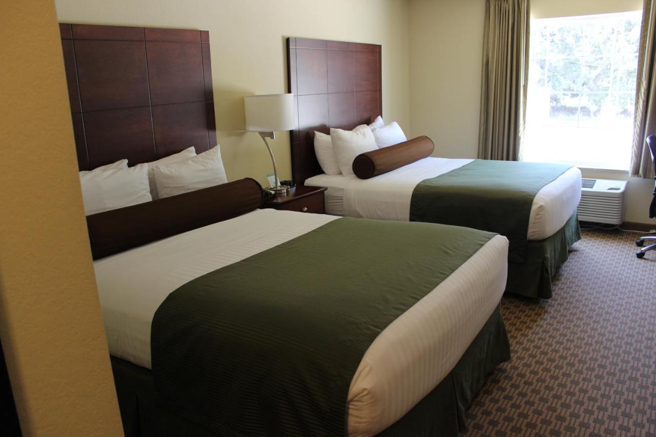 Queen Room with Two Queen Beds - Non-Smoking at Cobblestone Inn & Suites - Rugby