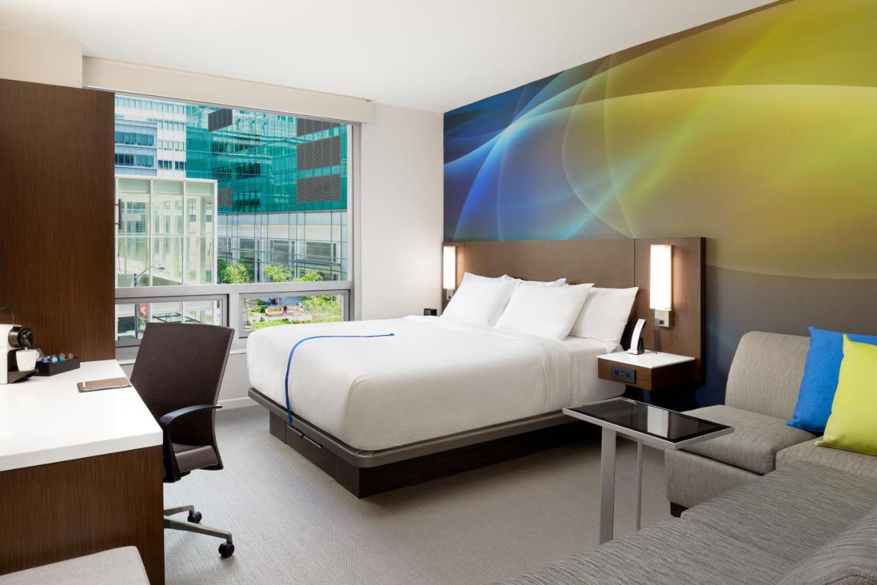 Park Plaza King Studio with Sofa Bed at LUMA Hotel Times Square
