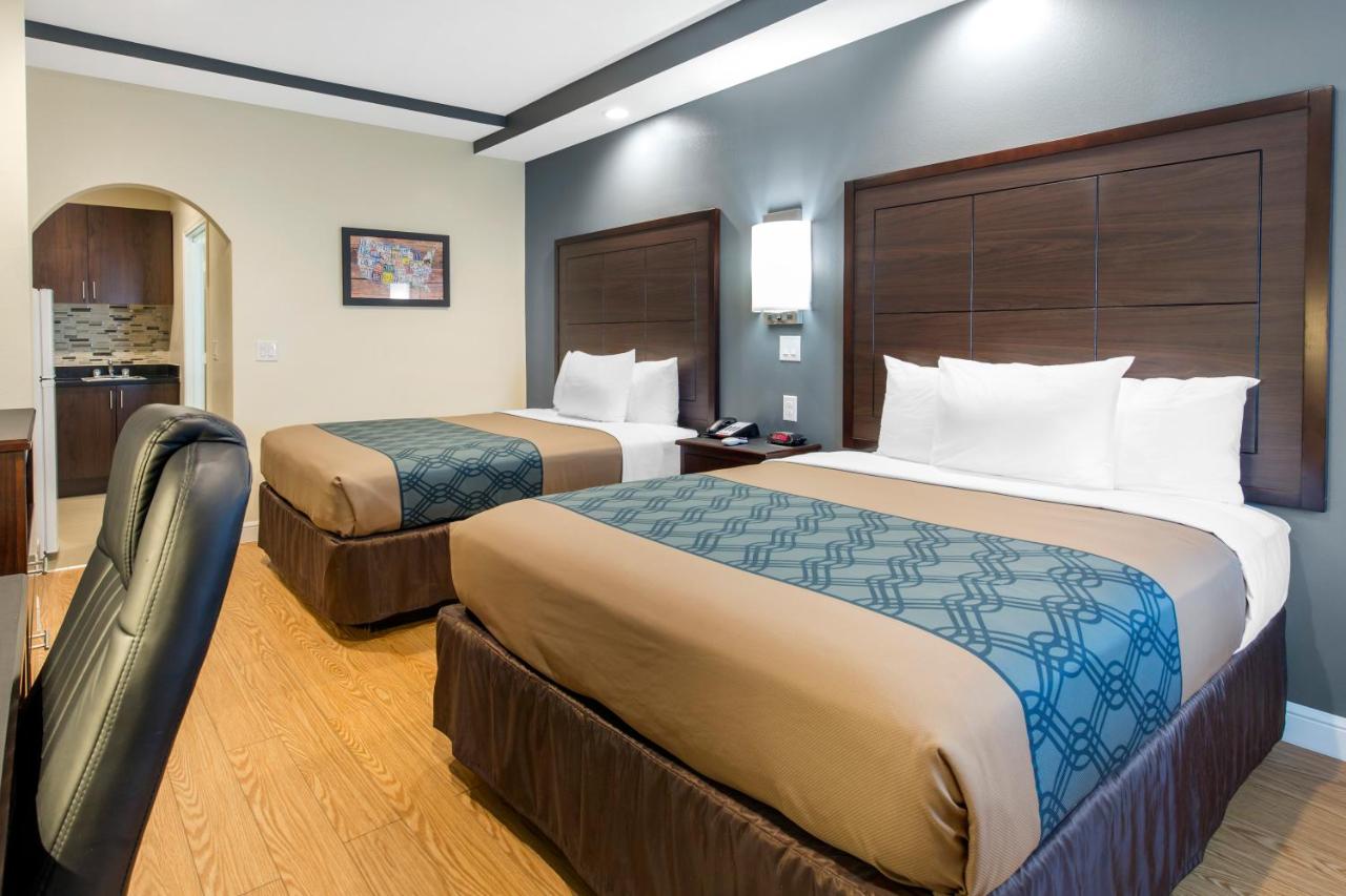 Deluxe Family Room at Red Star Inn & Suites