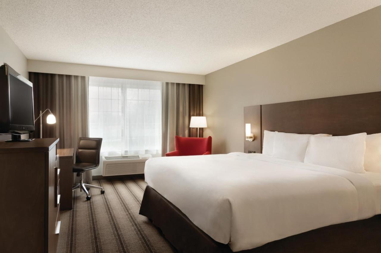 King Room - Disability Access at Country Inn & Suites by Radisson, Indianapolis Airport South, IN