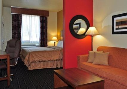 King Suite - Disability Access/Non-Smoking at Comfort Suites Natchitoches
