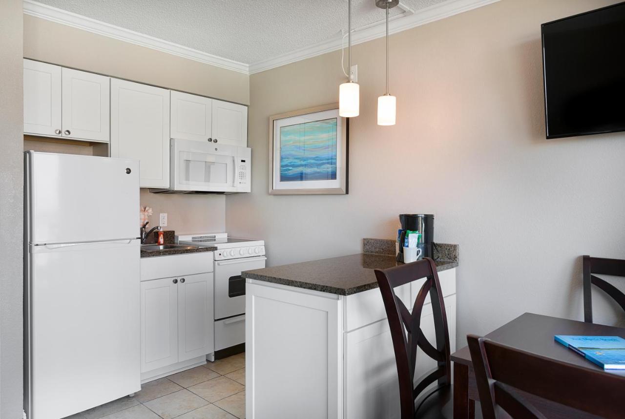 Oceanview Suite at The Caravelle Resort