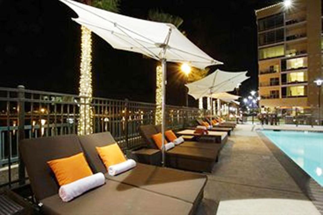  | University Plaza Waterfront Hotel