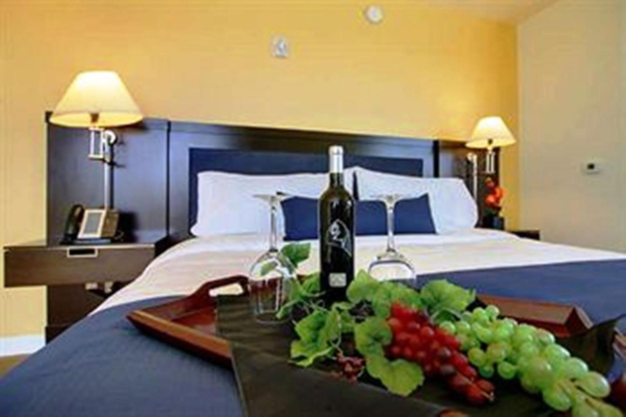 King Room at University Plaza Waterfront Hotel