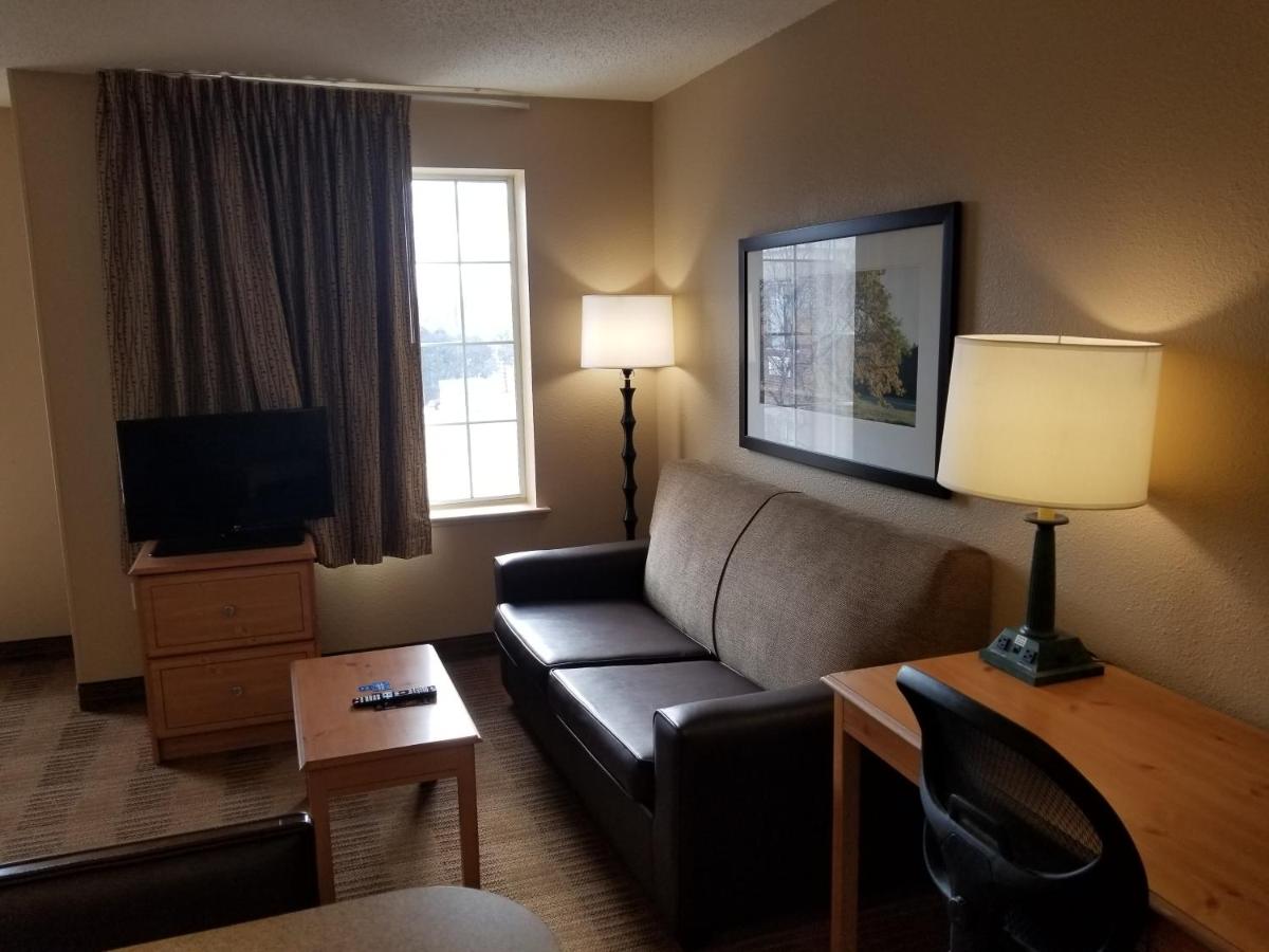 Deluxe Studio with 1 King Bed - Non-Smoking at Studio 6 Extended Stay Milwaukee Brookfield WI