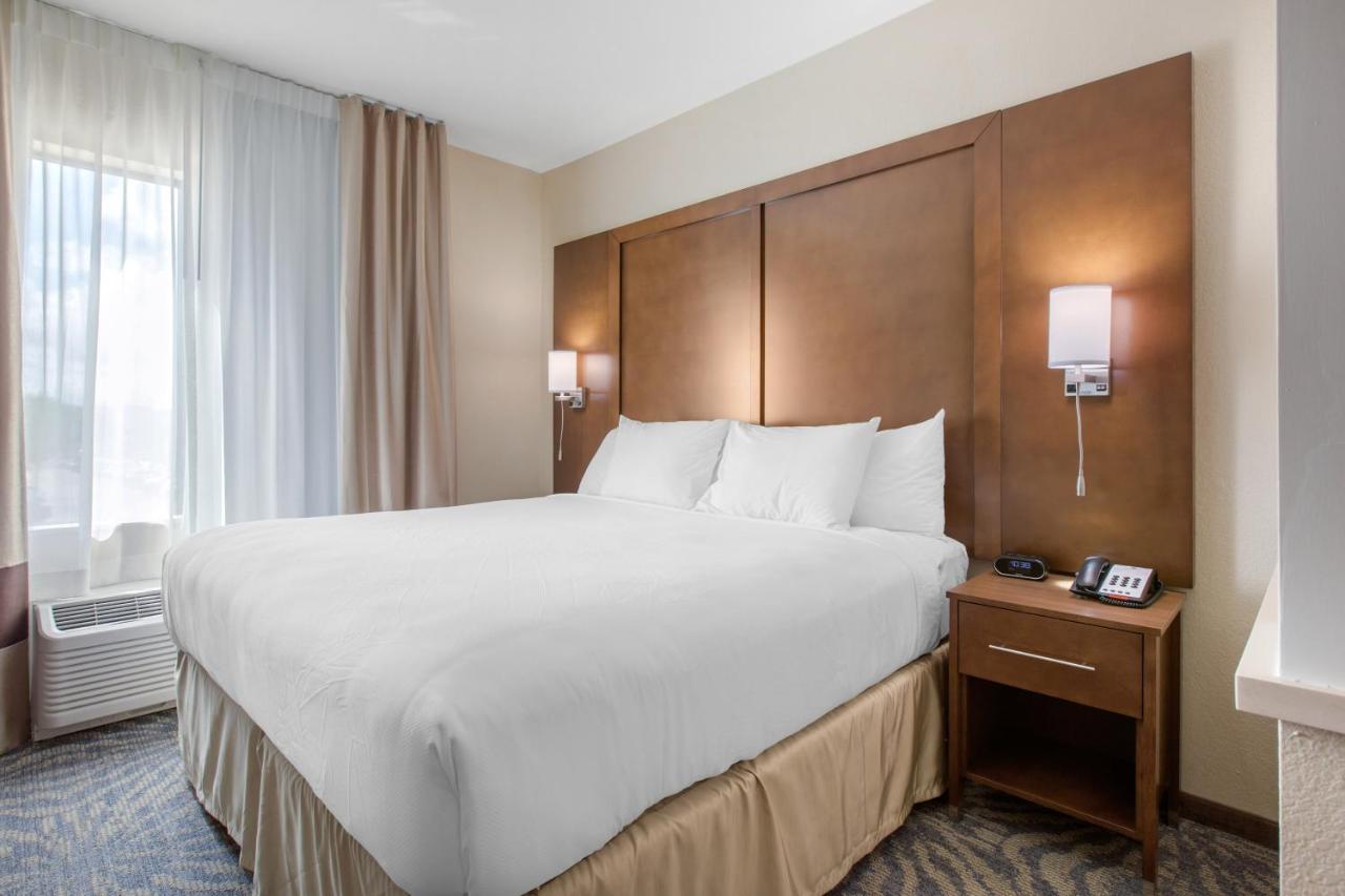 King Suite - Non-Smoking at Comfort Suites - South Austin