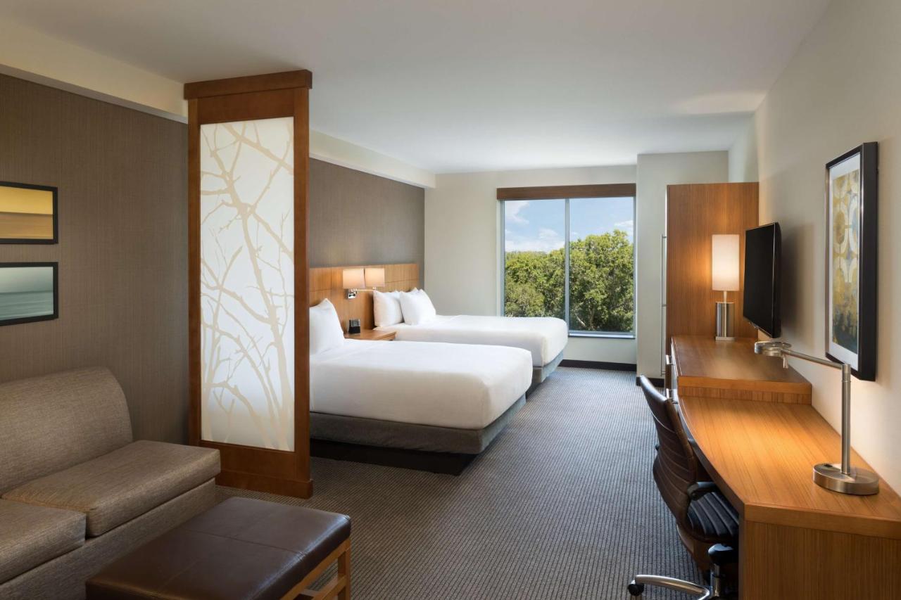 Queen Room - Disability Access at Hyatt Place Biloxi