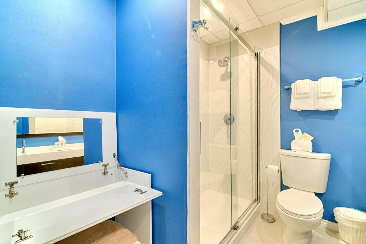 Two-Bedroom Suite at Riverwalk Plaza