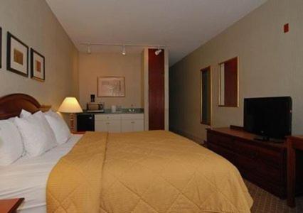 King Room - Non-Smoking at Comfort Inn Pickerington - Columbus East