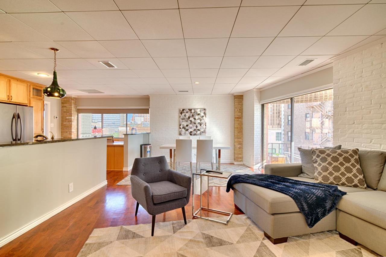 Two-Bedroom Suite at Riverwalk Plaza