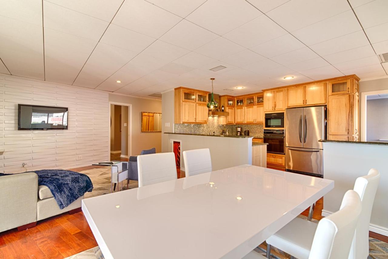 Two-Bedroom Suite at Riverwalk Plaza