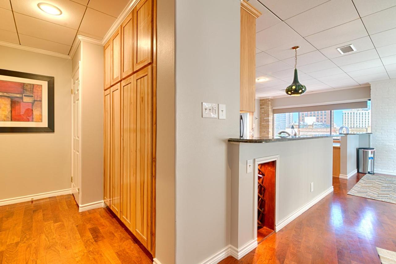 Two-Bedroom Suite at Riverwalk Plaza