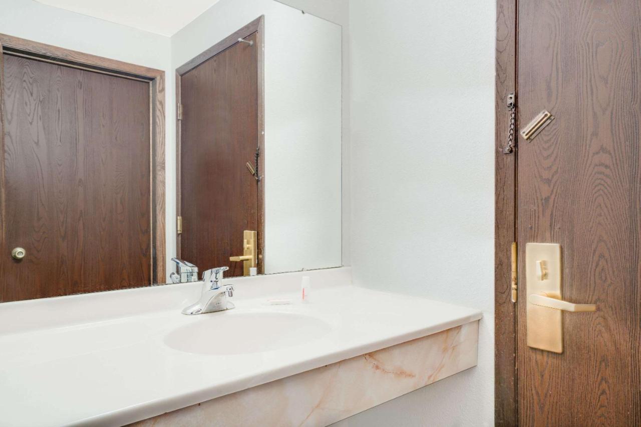 Queen Room - Non-Smoking at Super 8 by Wyndham Tomah Wisconsin