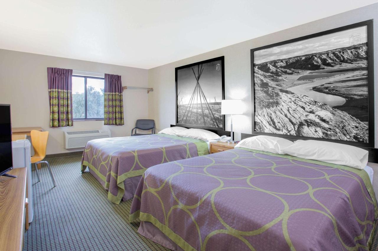 Queen Room with Two Queen Beds - Non-Smoking at Super 8 by Wyndham Havre