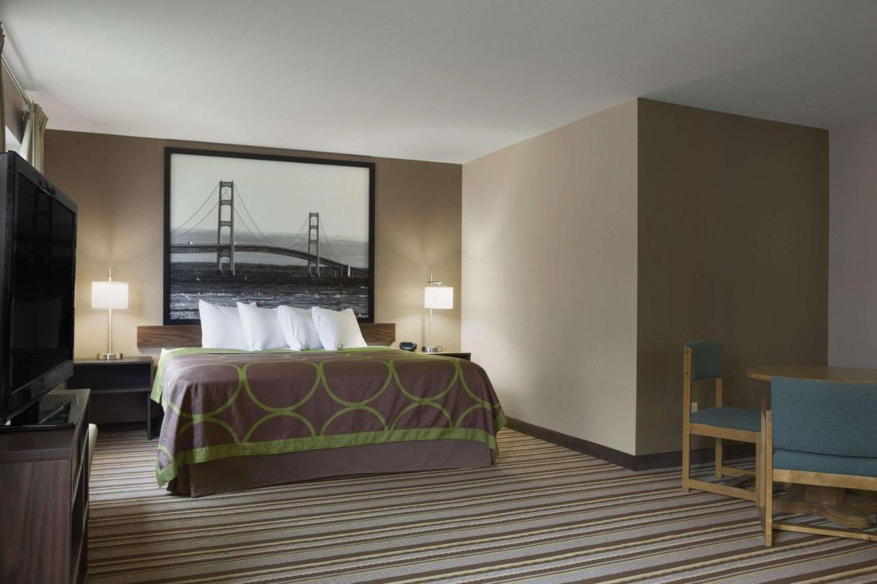 King Suite - Non-Smoking at Super 8 by Wyndham Manistee