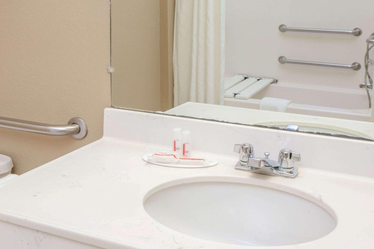 Deluxe Double Room with Two Double Beds - Disability Access - Non-Smoking at Super 8 by Wyndham Goshen