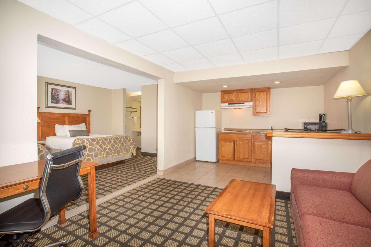 Studio Suite with Two Double Beds - Non-Smoking at Baymont by Wyndham Hays
