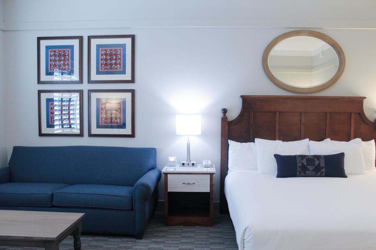 King Room at Carlisle Inn