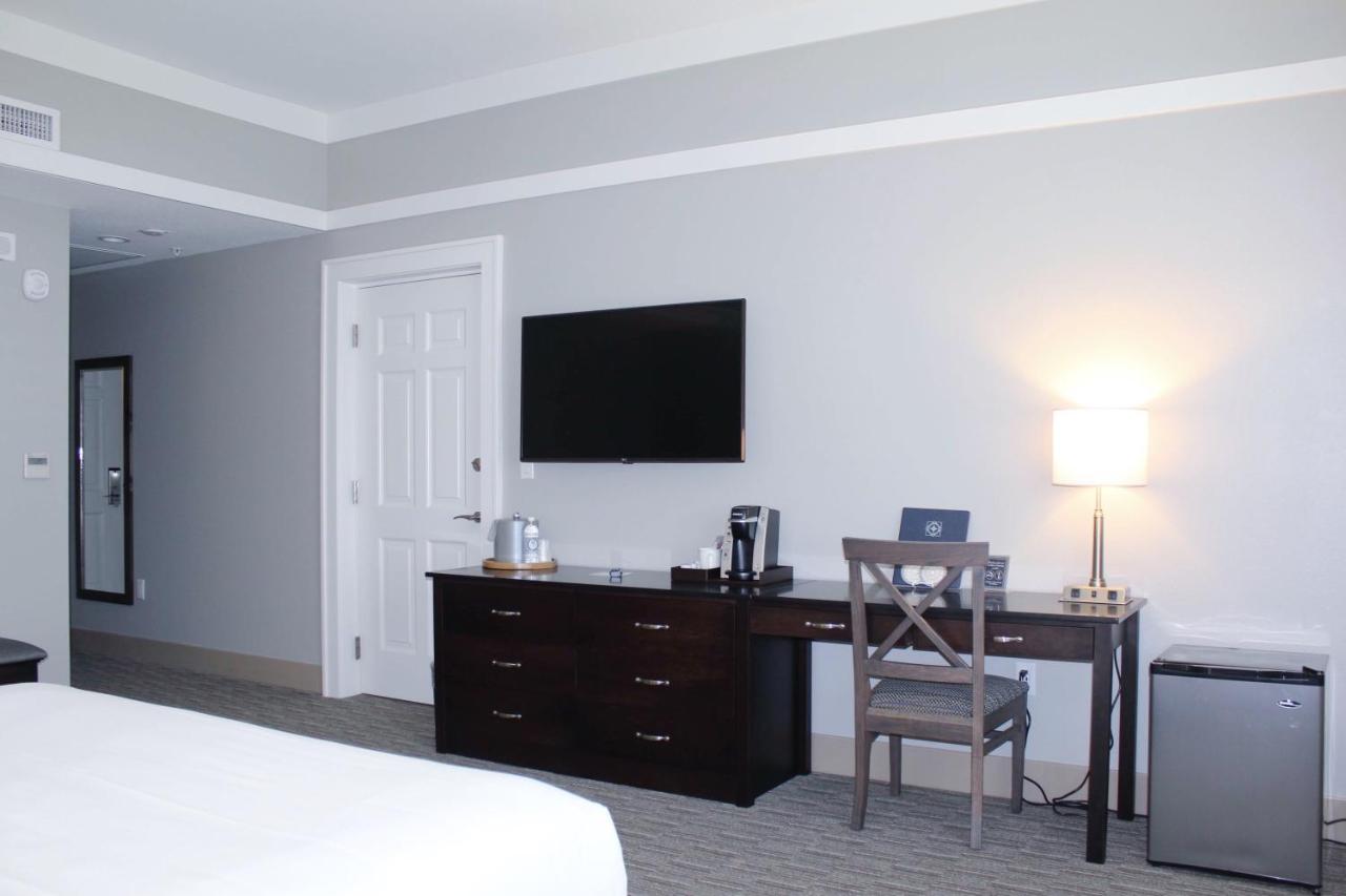King Room at Carlisle Inn