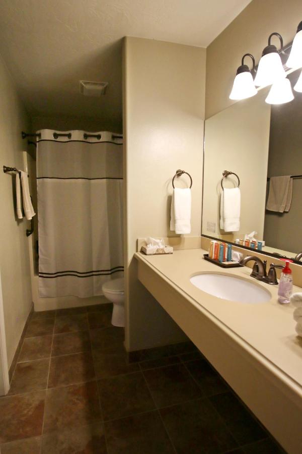 King Suite at Hidden Canyon Retreat