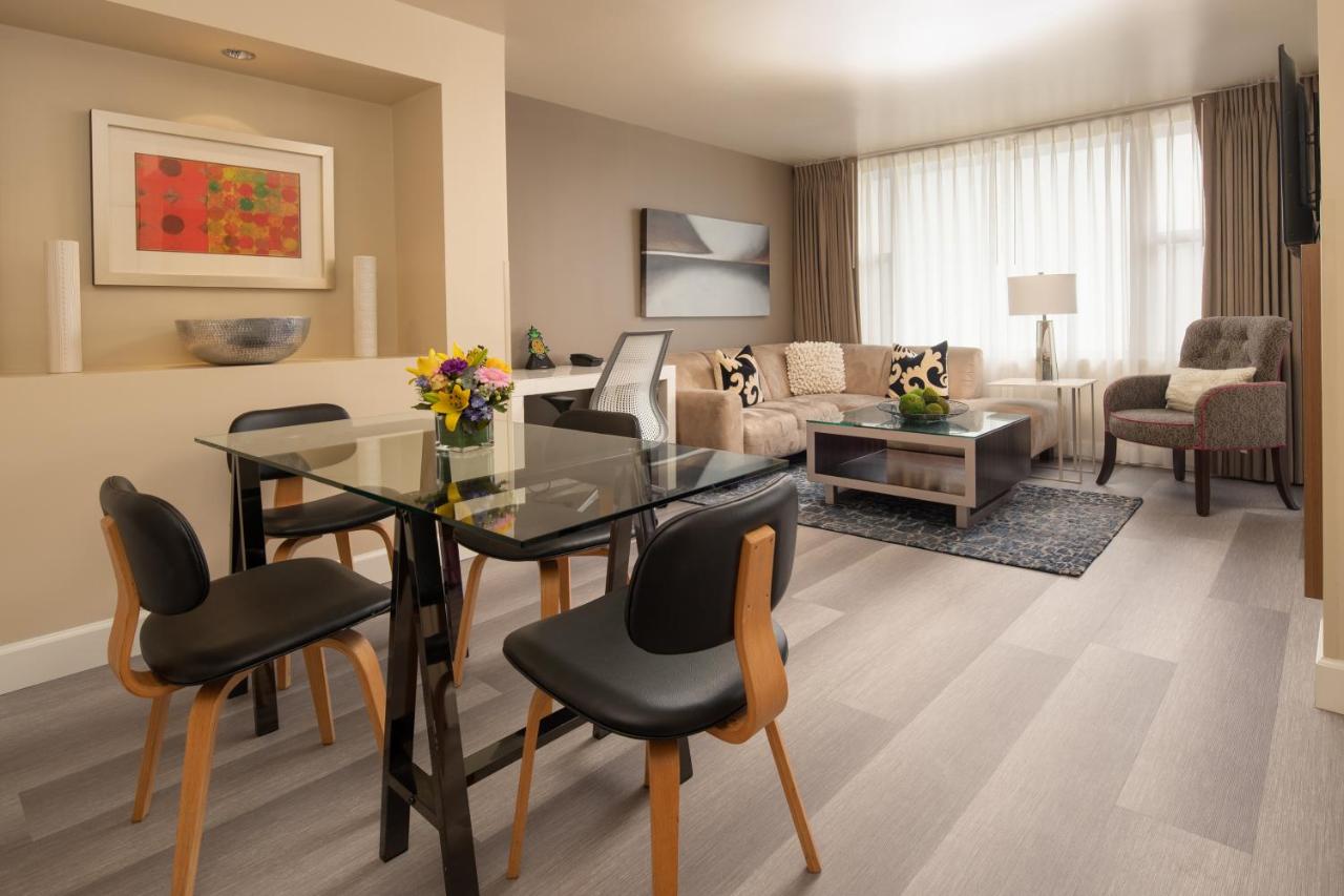 King Suite at Staypineapple, Hotel Rose, Downtown Portland
