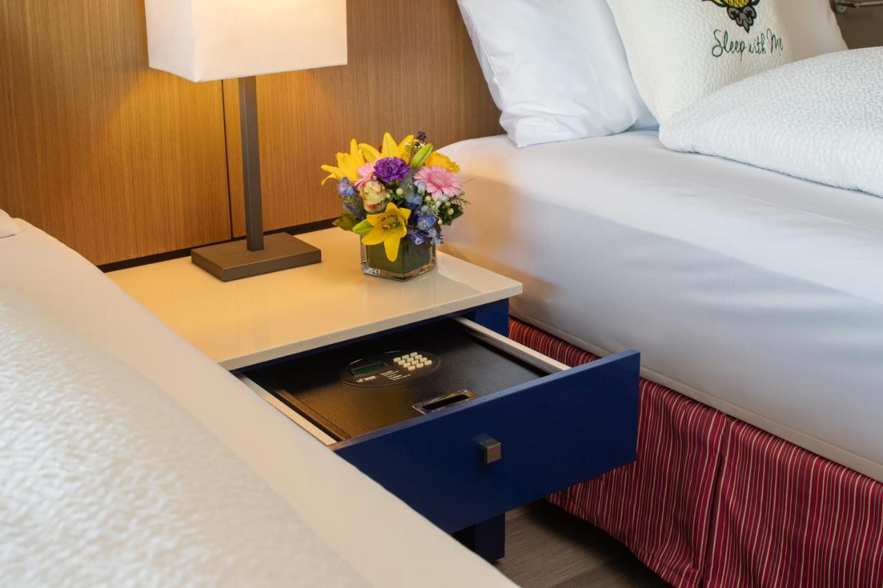 Standard Double Room at Staypineapple, Hotel Rose, Downtown Portland