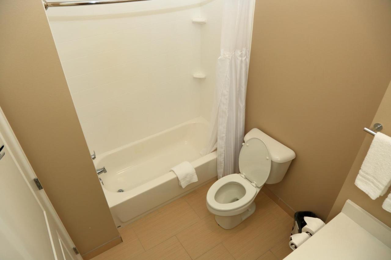 2 Queen Beds Non-Smoking at Americas Best Value Inn & Suites Prairieville