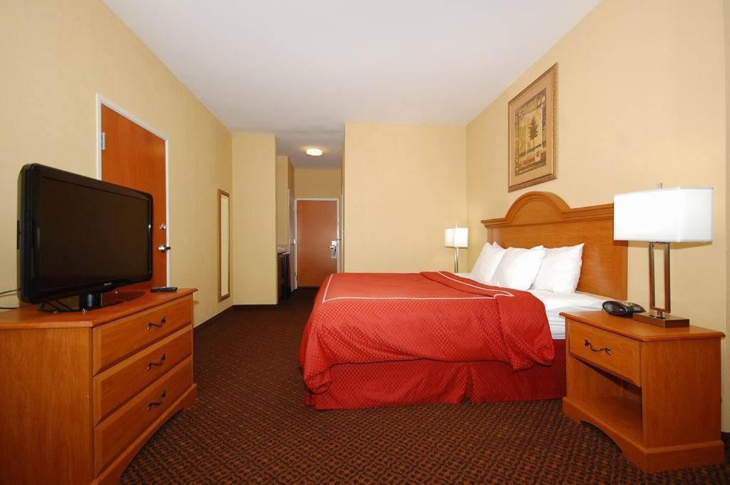 Queen Suite with Two Queen Beds - Non-Smoking at Comfort Suites Brenham