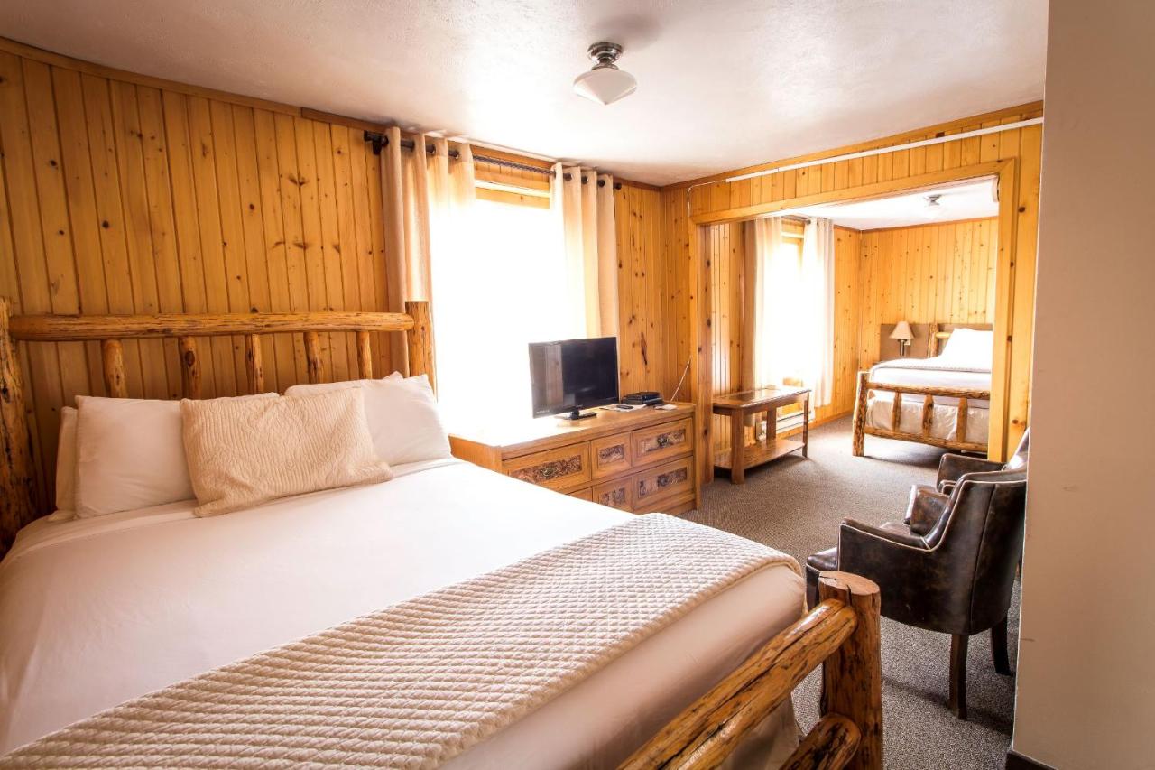  | Colter's Lodge