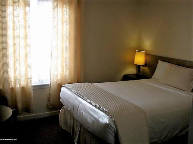 King Room at Colter's Lodge