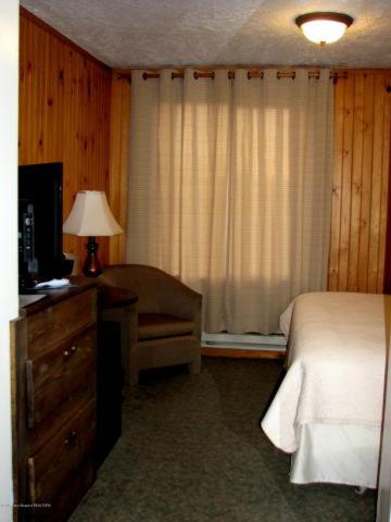 Colter's Lodge